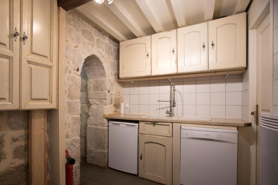 Chateau De Pleneselve Bon-Encontre Bagian luar foto