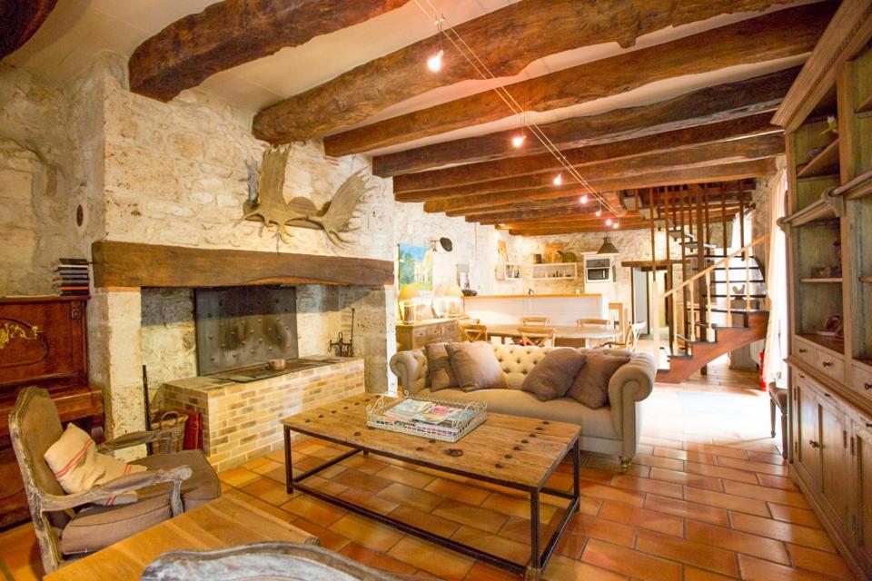 Chateau De Pleneselve Bon-Encontre Bagian luar foto
