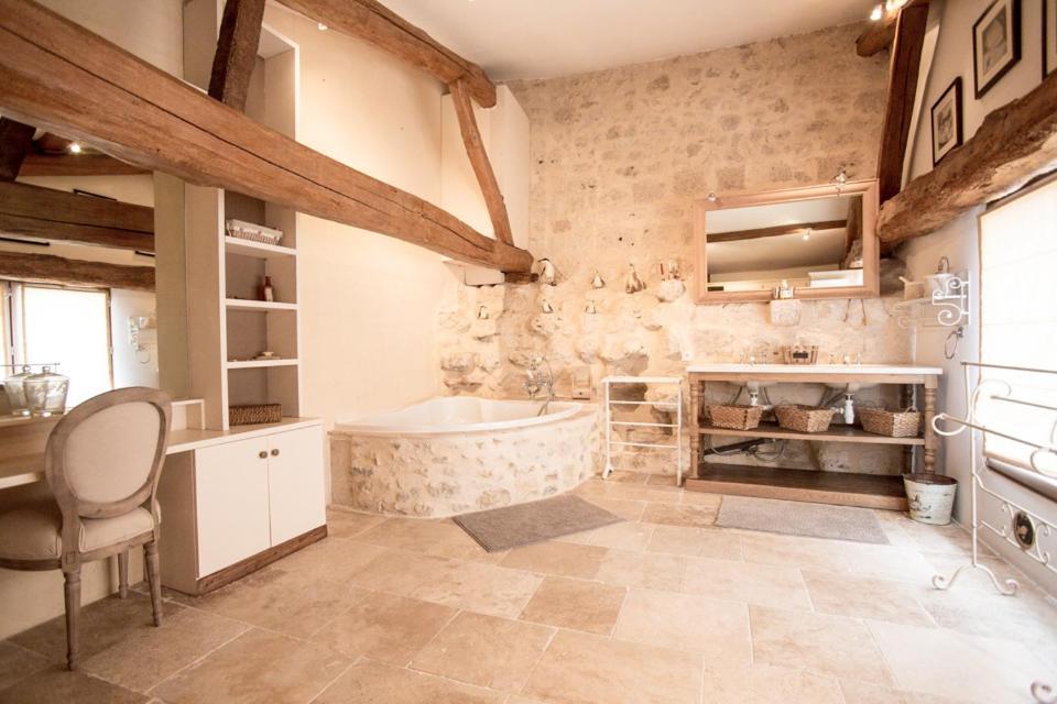 Chateau De Pleneselve Bon-Encontre Bagian luar foto